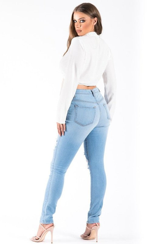 KYLIE SKINNY JEAN IN LIGHT WASH