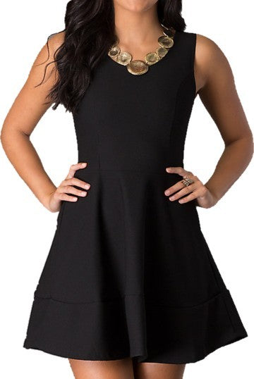 JUNIORS SLEEVELESS PARTY DRESS WITH ZIPPER BACK